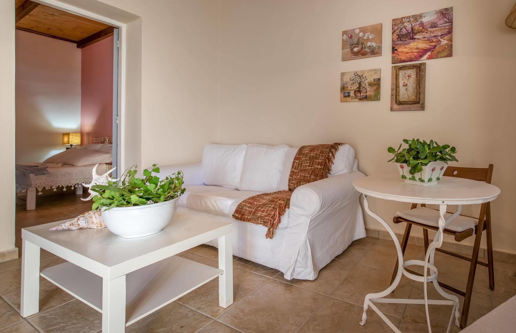 Aparthotel Lofos Soilis à Tragaki Extérieur photo