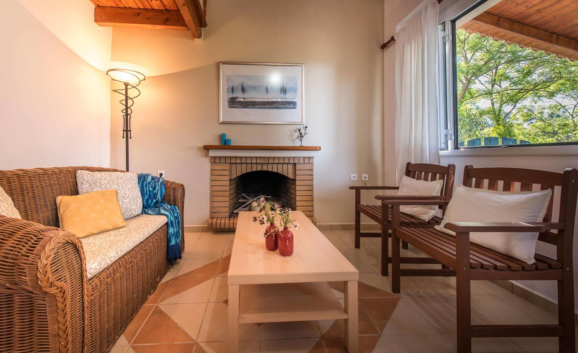 Aparthotel Lofos Soilis à Tragaki Extérieur photo