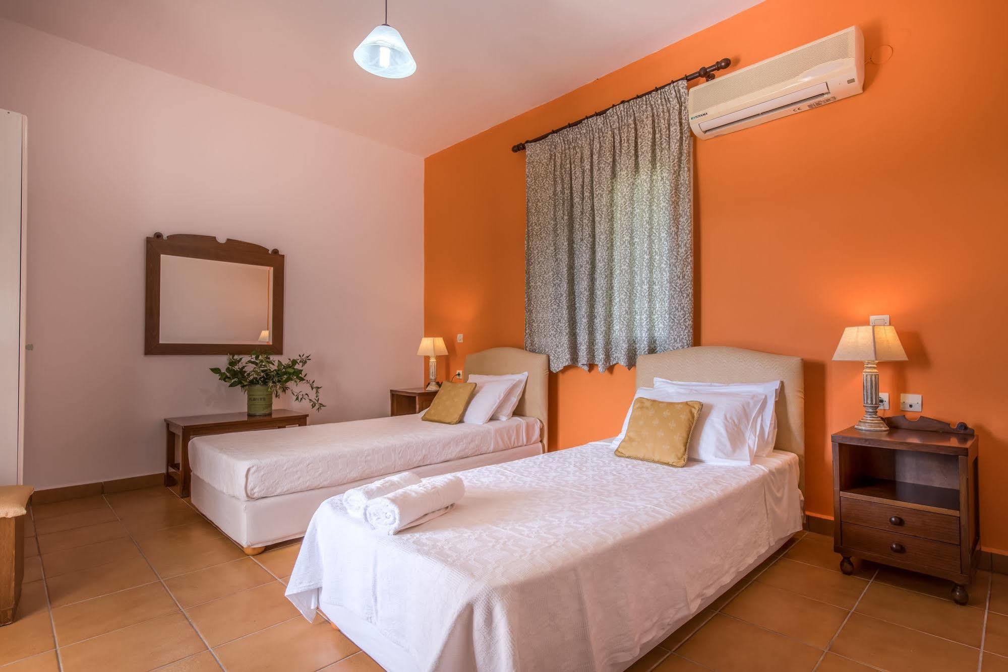 Aparthotel Lofos Soilis à Tragaki Extérieur photo
